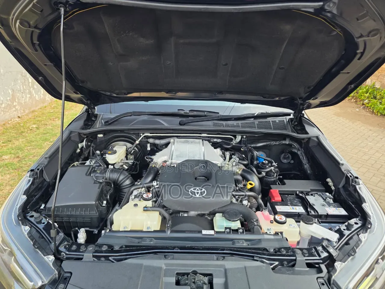 Toyota Hilux 2022 Black