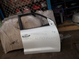 Lexus LX 570 Front Door RHS