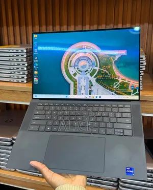 New Laptop Dell XPS 15 9510 16GB Intel Core i7 SSD 512GB
