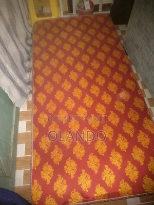 3x6 Ft Traditional Red Gold Floral Mattress