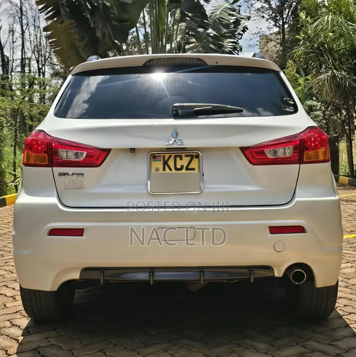Mitsubishi RVR 2013 White