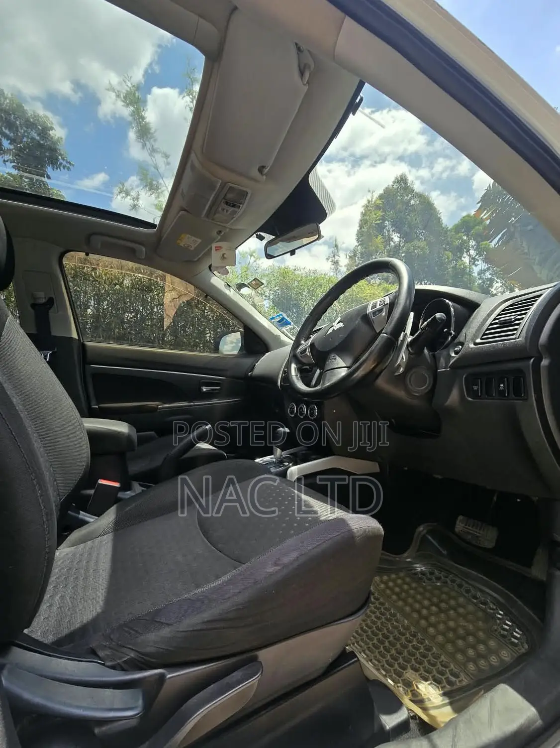 Mitsubishi RVR 2013 White