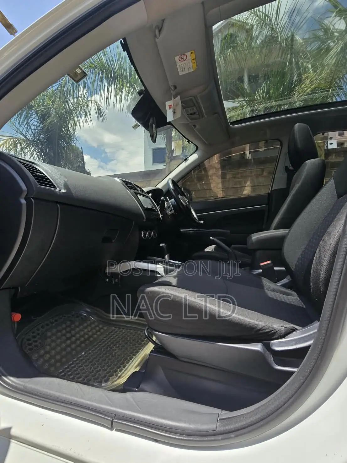 Mitsubishi RVR 2013 White