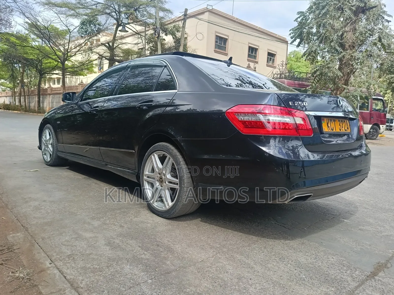 Mercedes-Benz E250 2011 Black