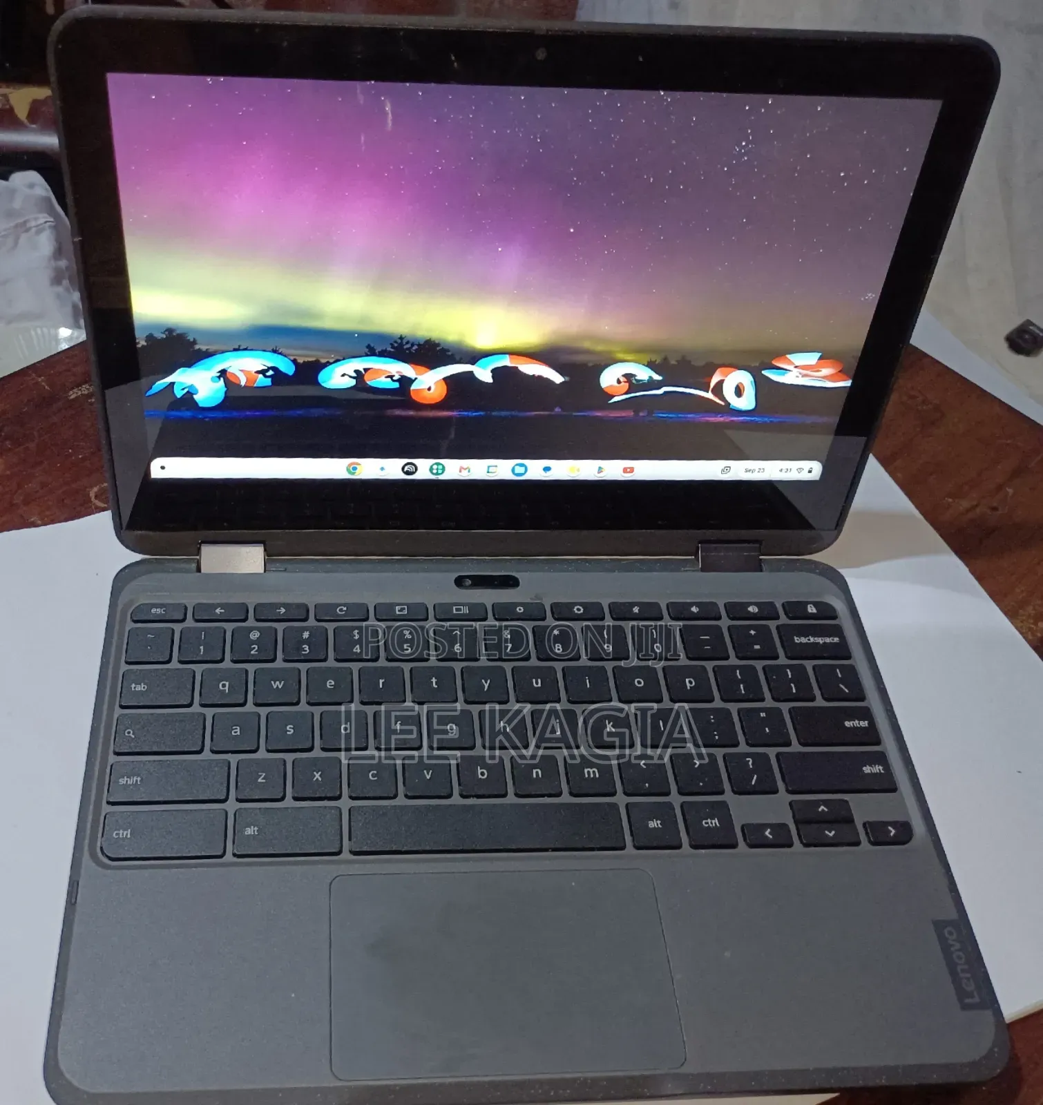 Laptop Lenovo 500e 8GB Intel Celeron HDD+SSD 72GB