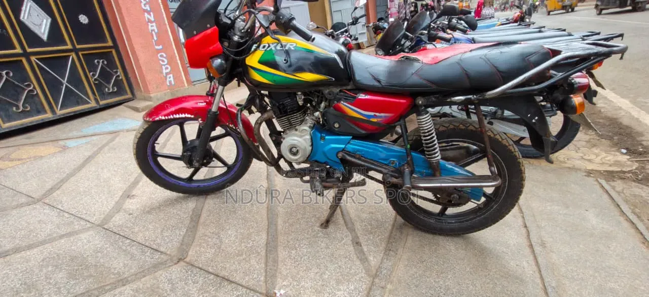Bajaj Boxer 150 UG 2024 Black