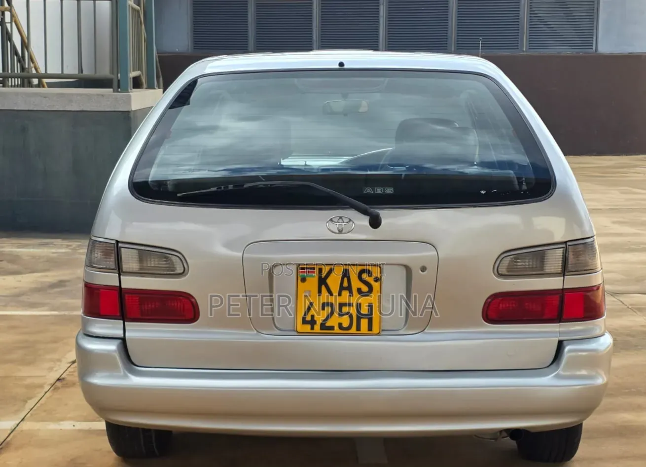 Toyota Corolla G-Touring 2001 Silver