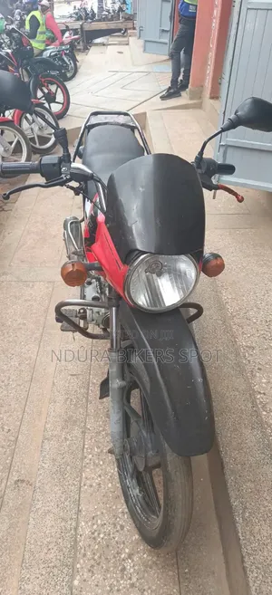 Bajaj Boxer 150 UG 2024 Red