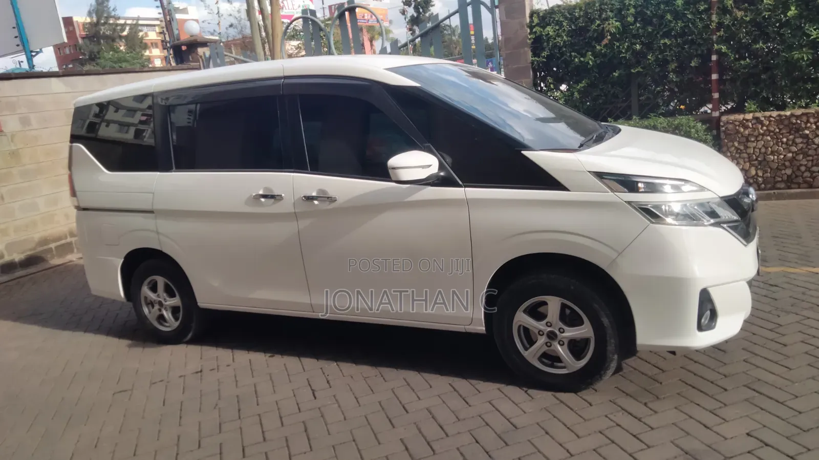 Nissan Serena 2016 White