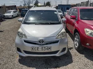 Toyota Ractis 2013 Silver