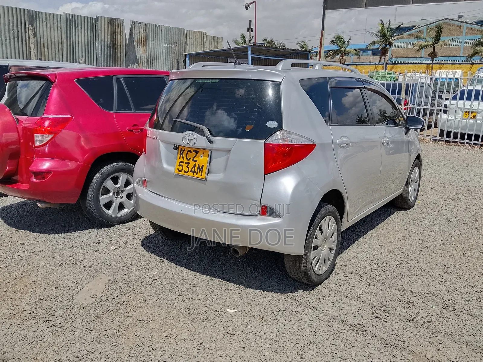Toyota Ractis 2013 Silver