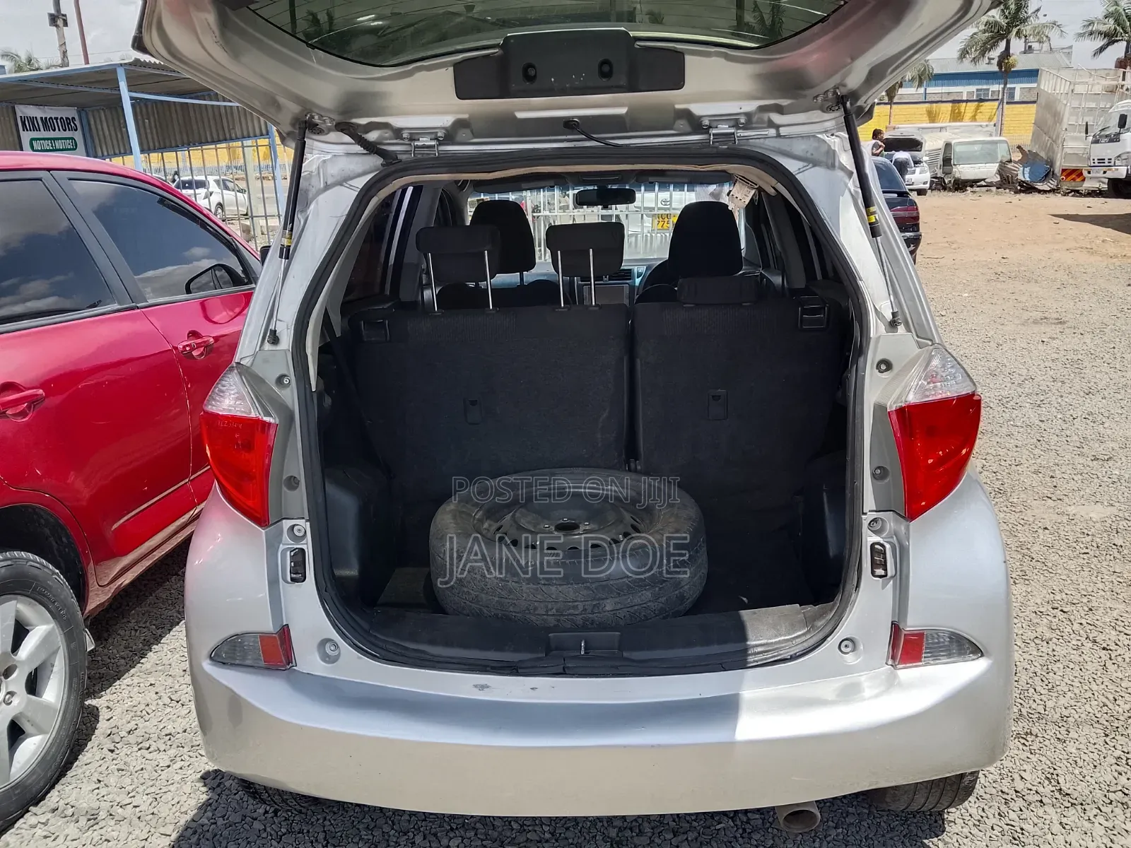 Toyota Ractis 2013 Silver