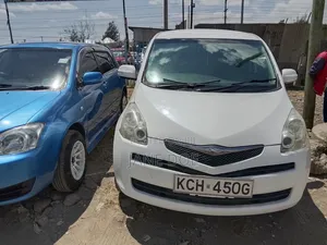 Toyota Ractis 2009 White