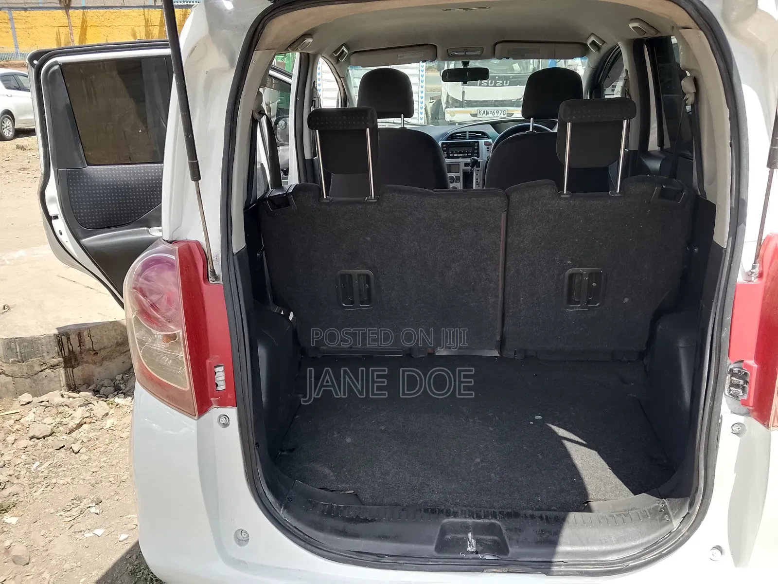 Toyota Ractis 2009 White