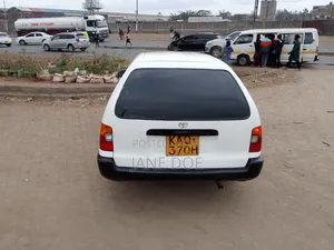 Toyota Corolla 1998 White