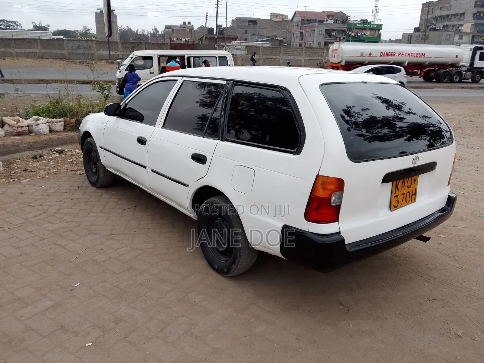 Toyota Corolla 1998 White