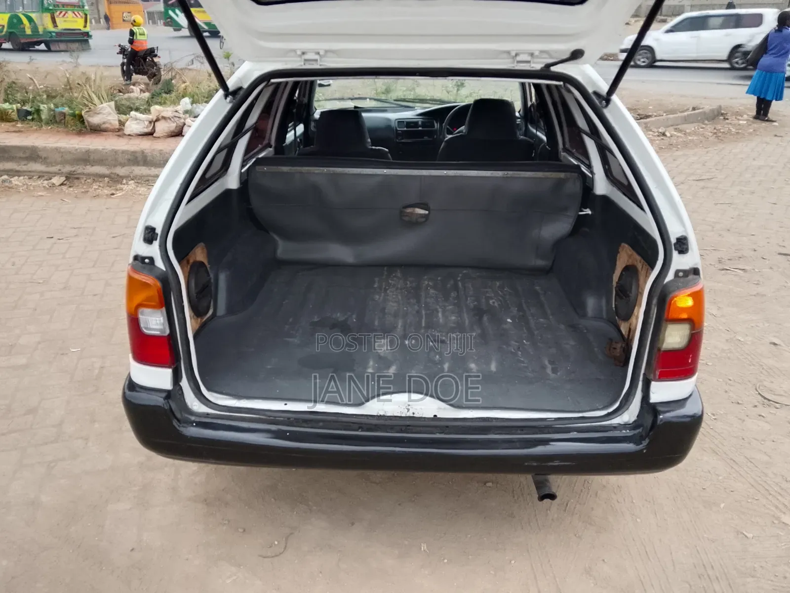 Toyota Corolla 1998 White