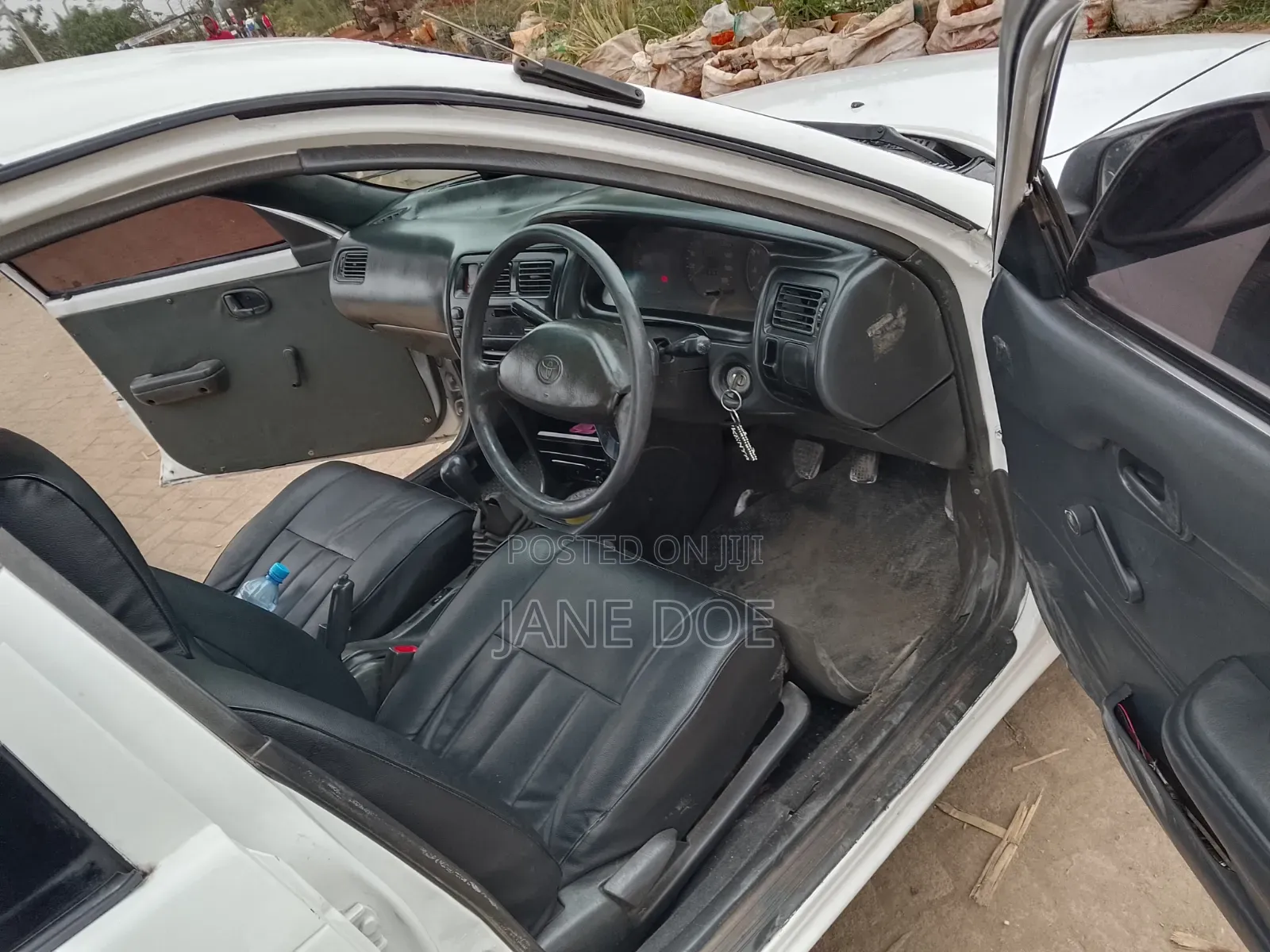 Toyota Corolla 1998 White
