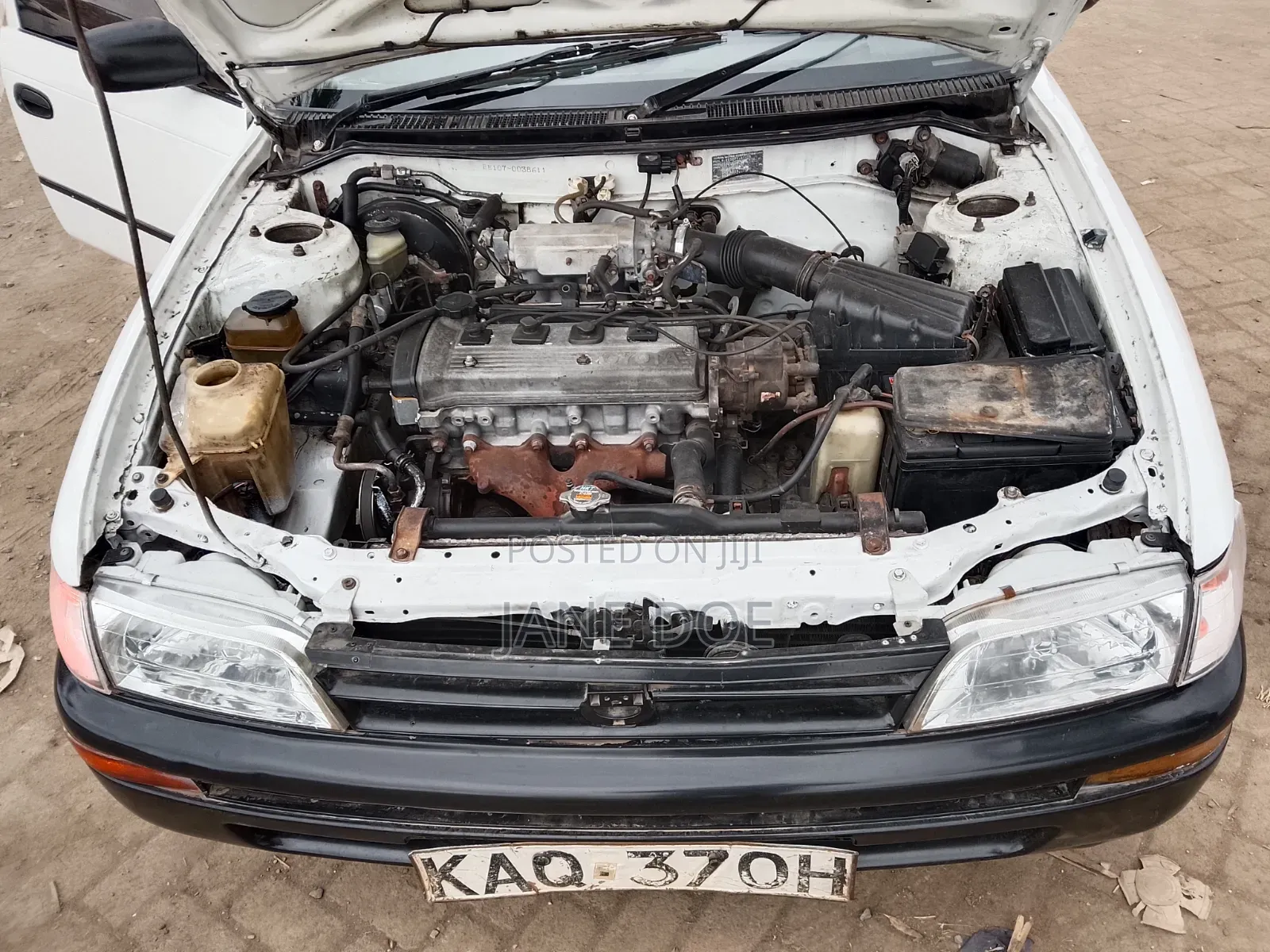 Toyota Corolla 1998 White