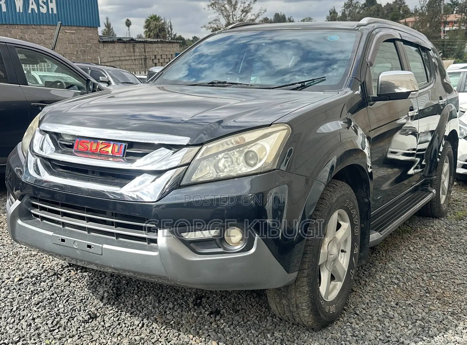 Isuzu MU-X 2017 Black