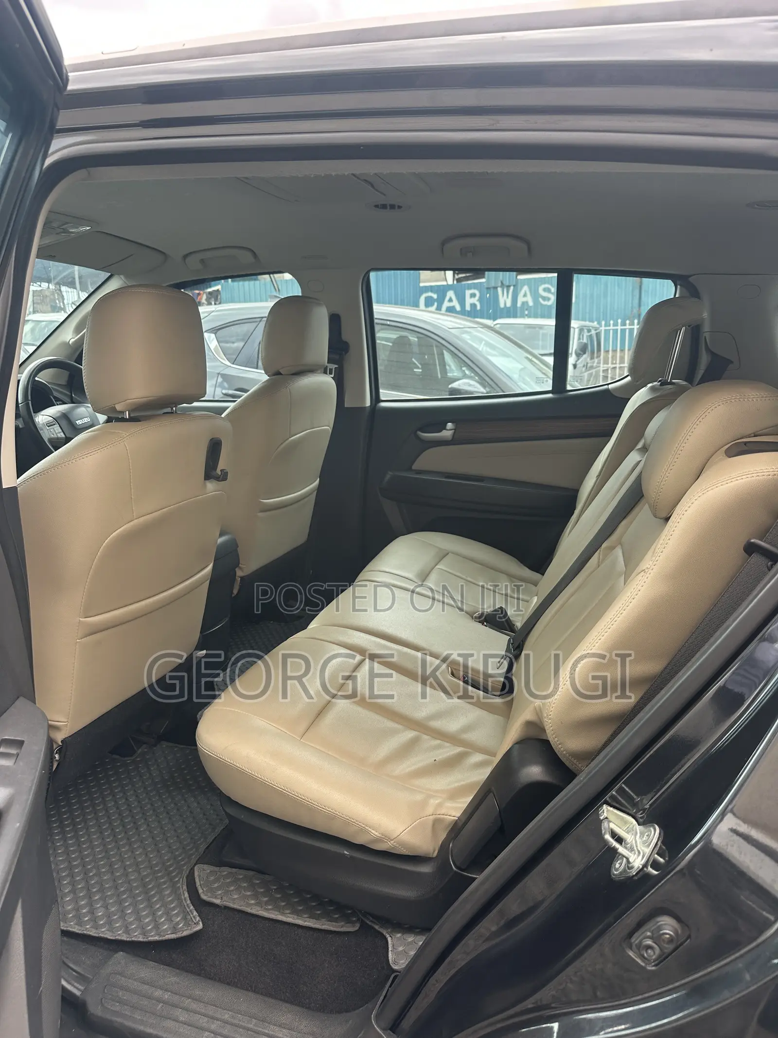 Isuzu MU-X 2017 Black