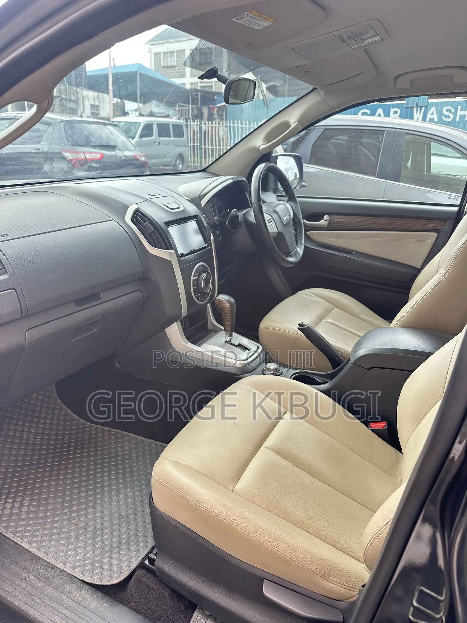 Isuzu MU-X 2017 Black