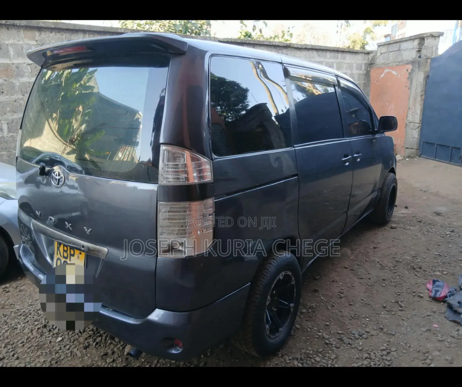 Toyota Voxy 2005 Gray