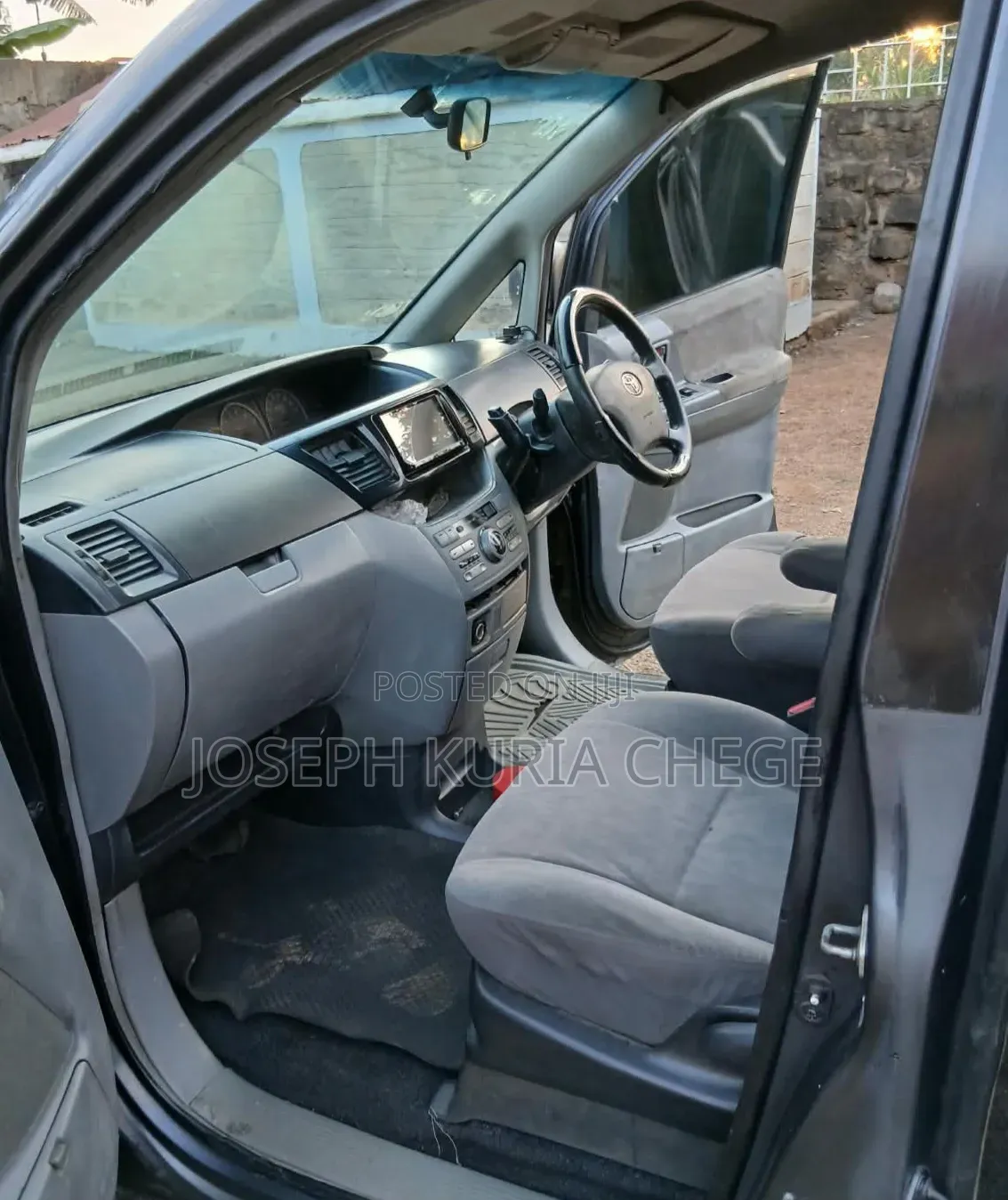 Toyota Voxy 2005 Gray