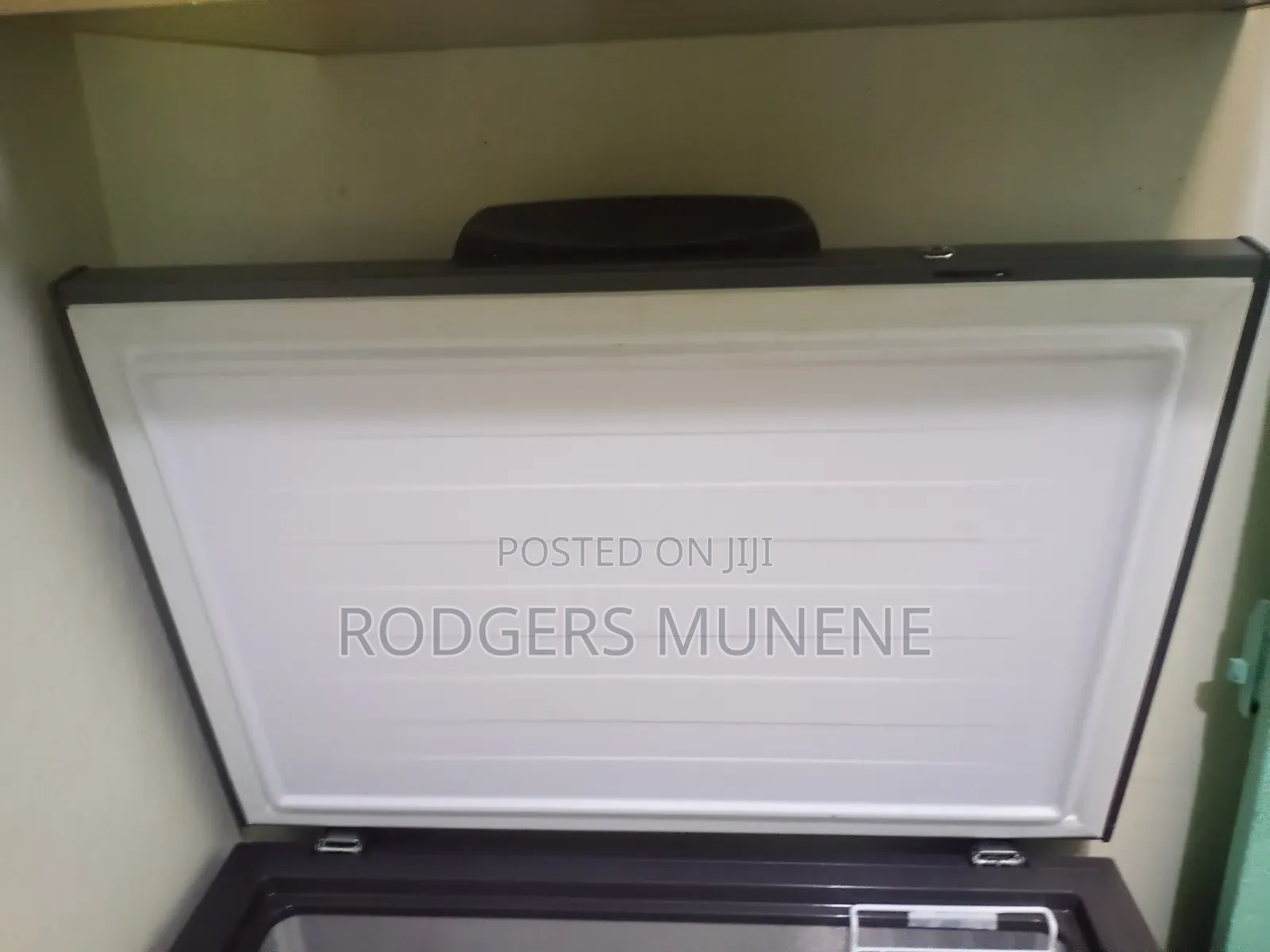 Hisense Dual Function Freezer and Refrigeration. Model FC-26DD45A