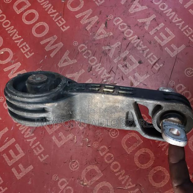 Front Engine Mount Honda Stream - thumbnail 3