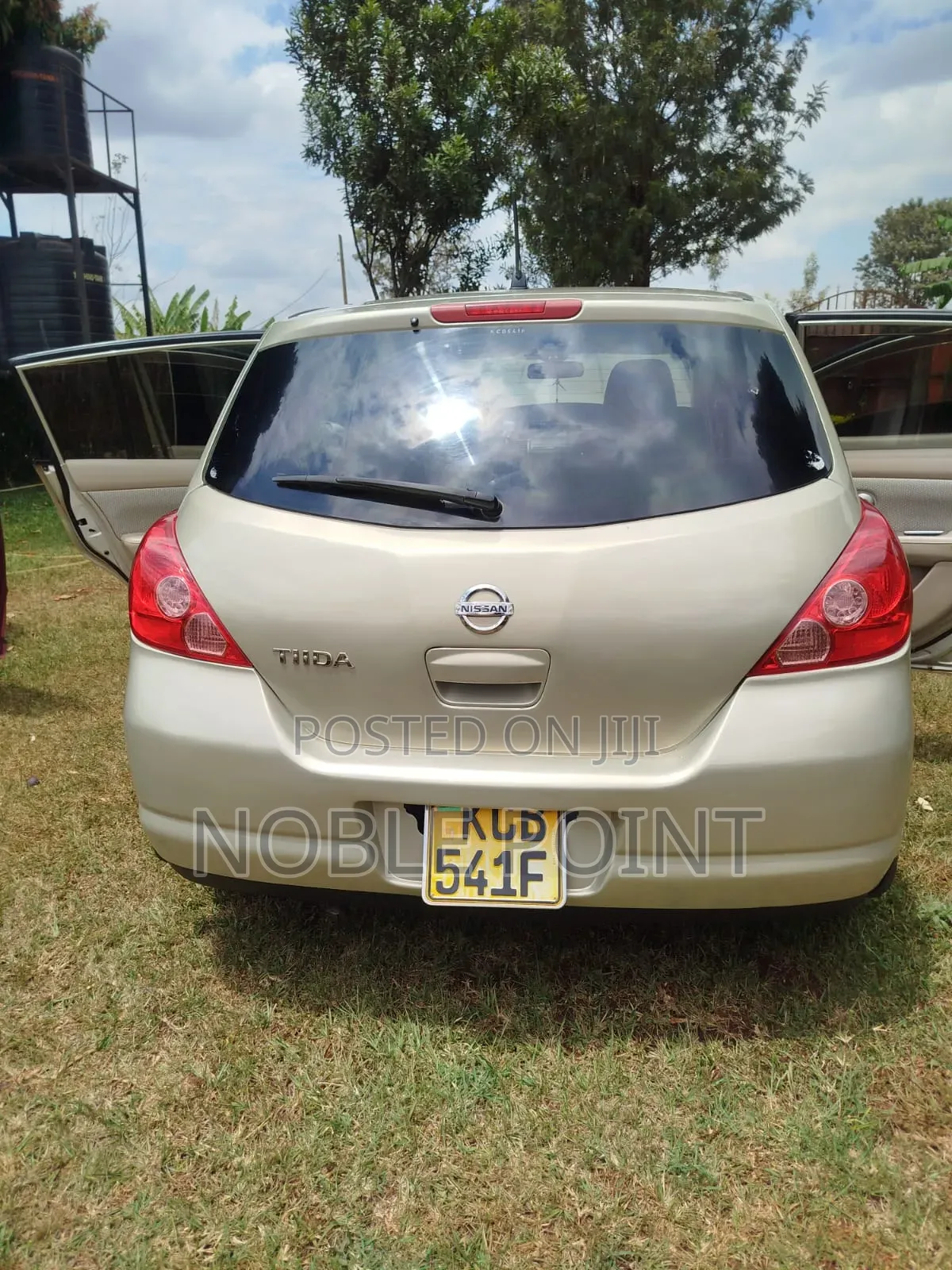 Nissan Tiida 2008 Gray