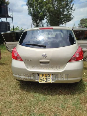 Nissan Tiida 2008 Gray