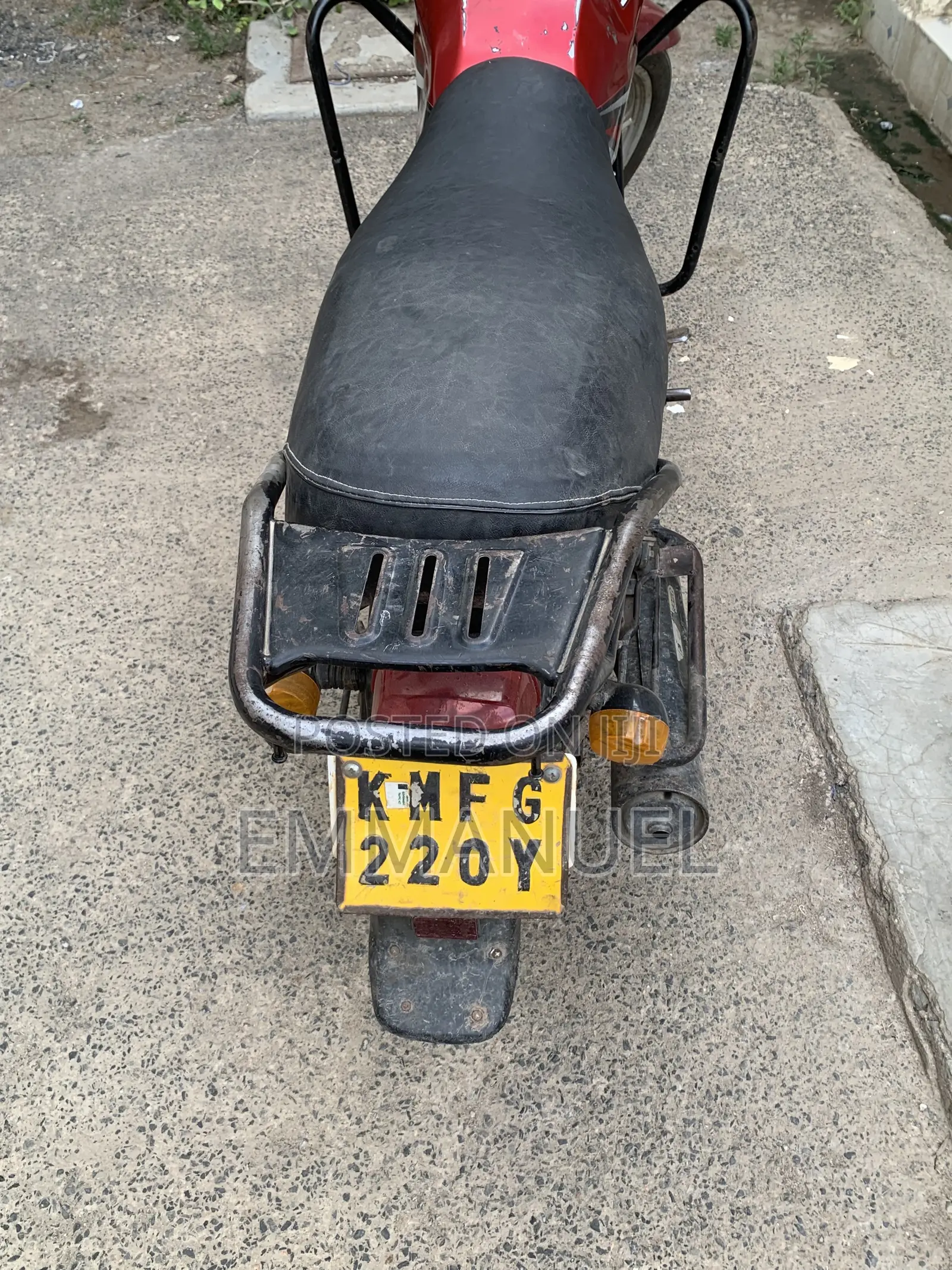 TVS HLX 125 2020 Red