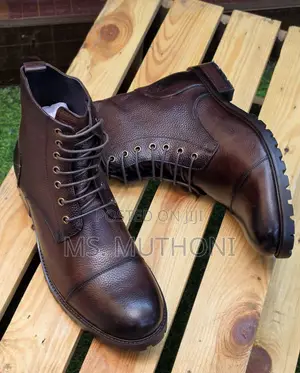 Classic Men's Textured Genuine Leather Lace-Up Ankle Boots
