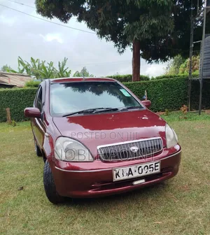 Toyota Vitz 2003 Maroon