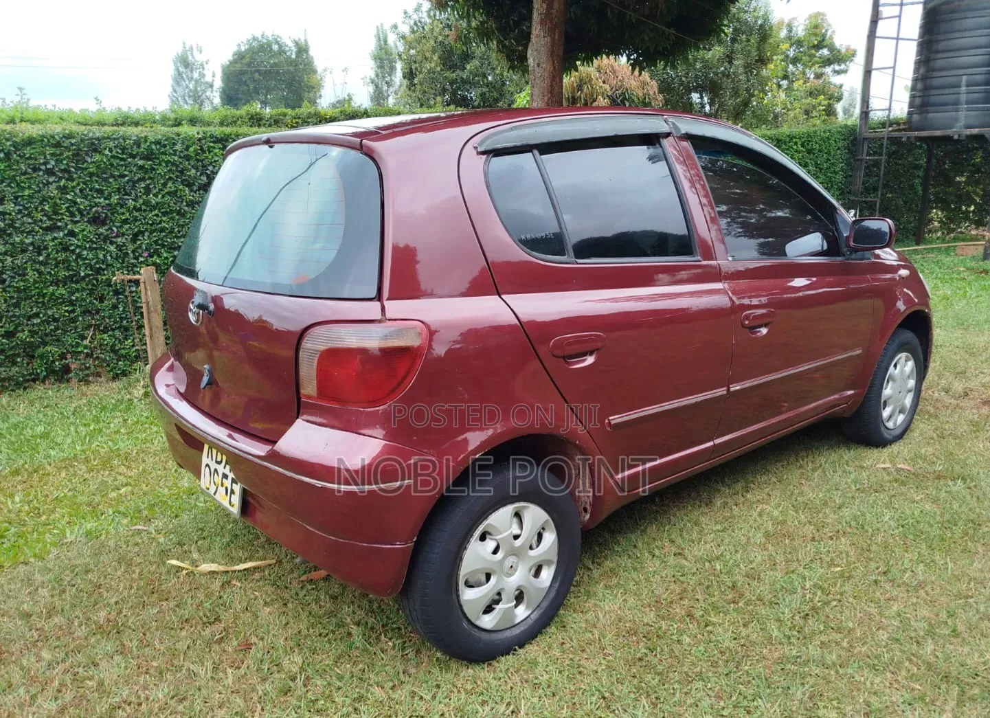 Toyota Vitz 2003 Maroon