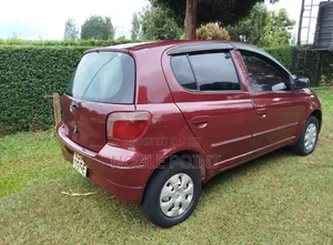 Toyota Vitz 2003 Maroon