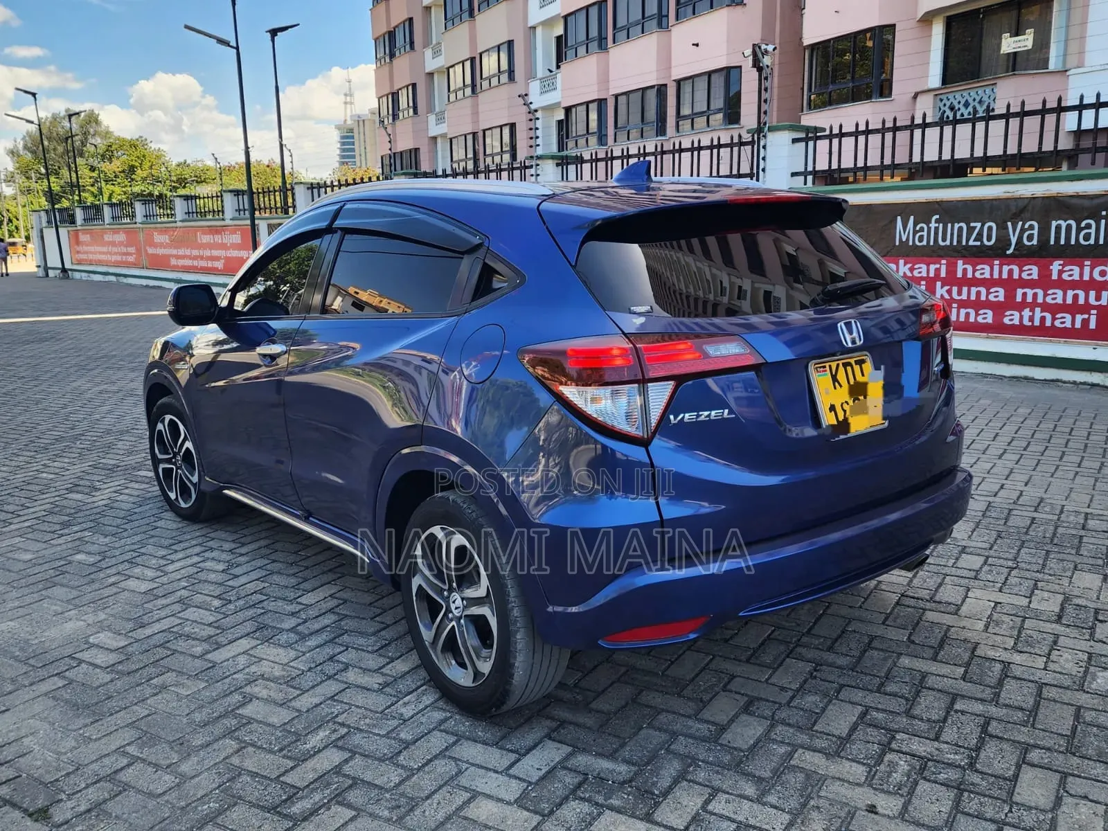 Honda Vezel 2017 Red
