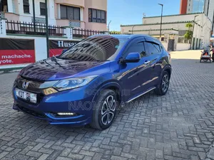 Honda Vezel 2017 Red