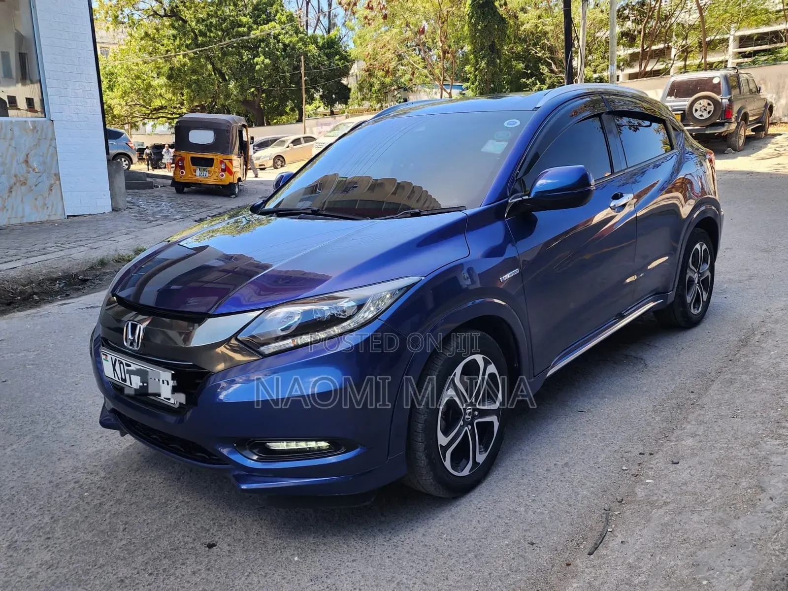 Honda Vezel 2017 Red