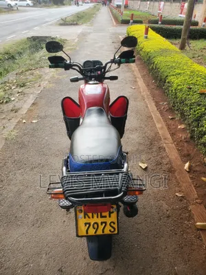 Honda CB 2019 Red