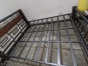 5 by 6 Metal Bed