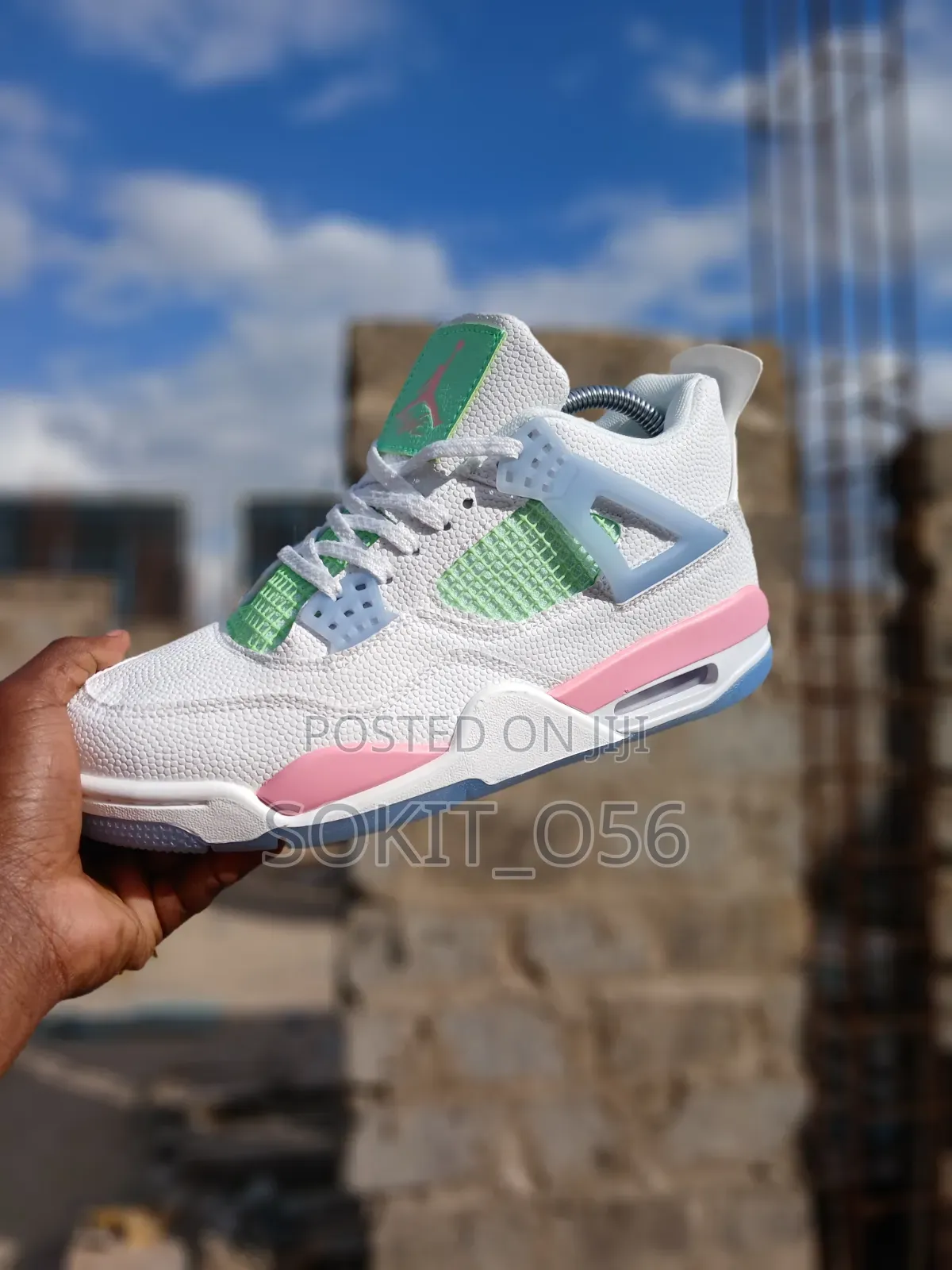 Air Jordan 4 Retro GS "Valentine's Day,"