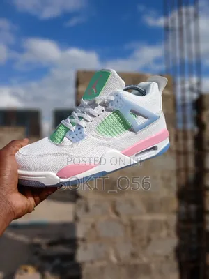 Air Jordan 4 Retro GS "Valentine's Day,"