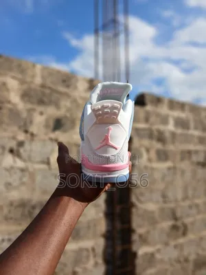 Air Jordan 4 Retro GS "Valentine's Day,"
