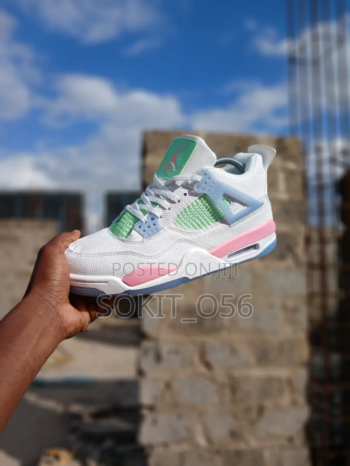 Air Jordan 4 Retro GS "Valentine's Day,"