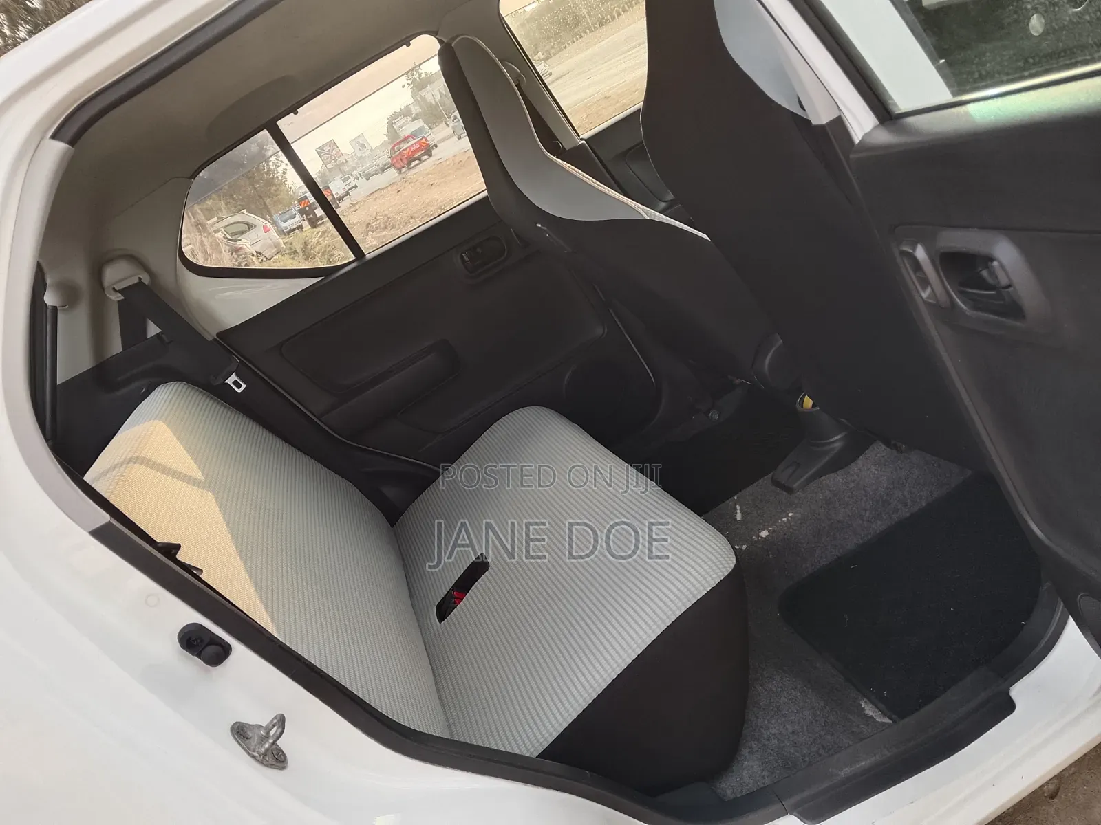 Suzuki Alto 2018 White