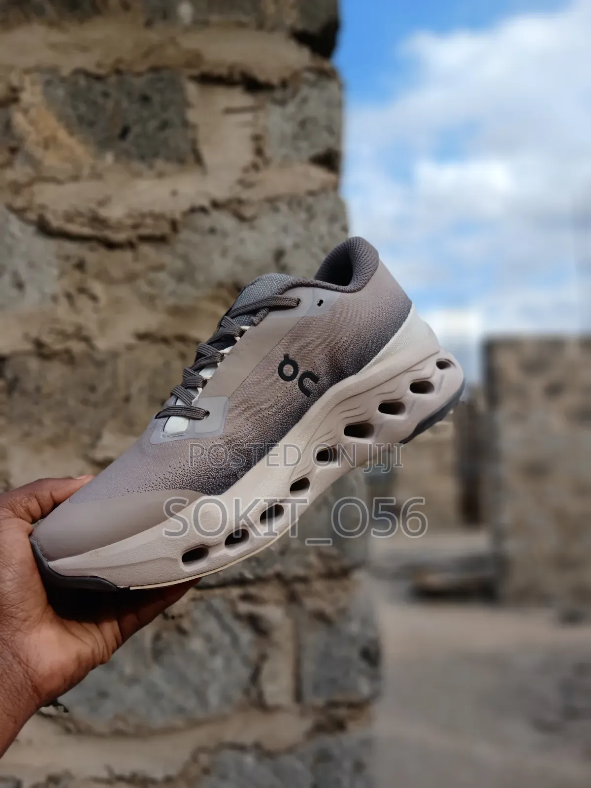 On Cloudsurfer Sneaker