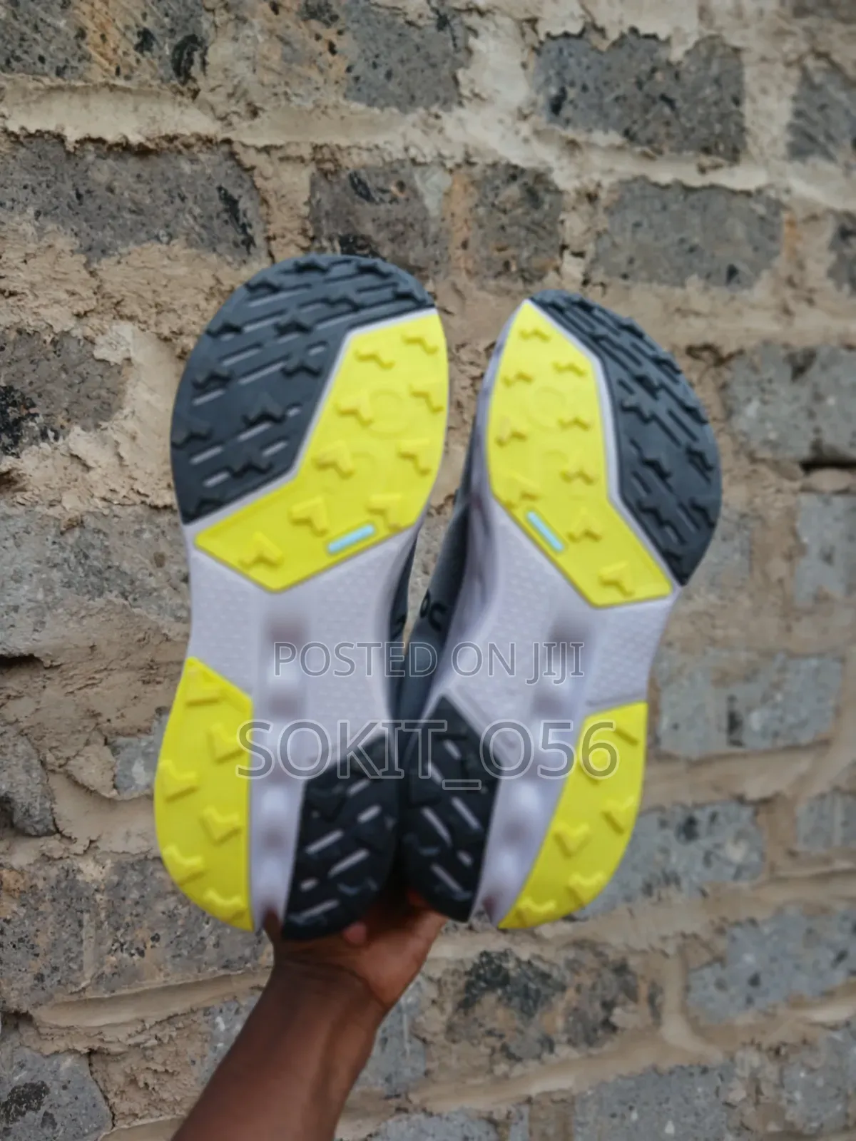 On Cloudsurfer Sneaker