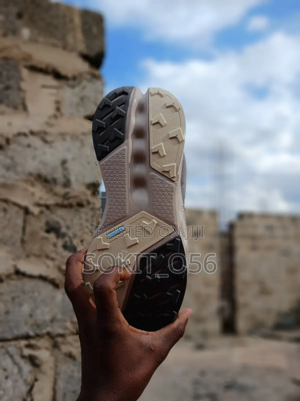 On Cloudsurfer Sneaker